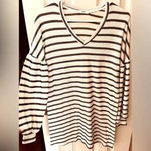 Striped puff sleeve dress.
